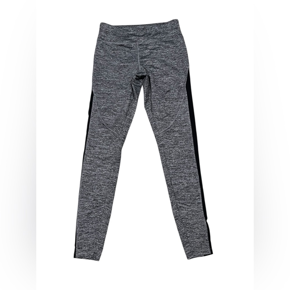 Forever 21 Gray & Black Colorblock Active Leggings Size Small